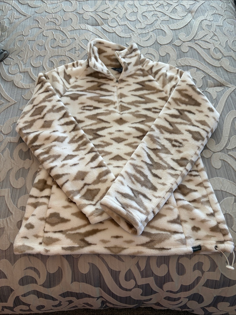 Eddie Bauer Cream and Taupe Patterned Fleece Quarter-Zip Pullover